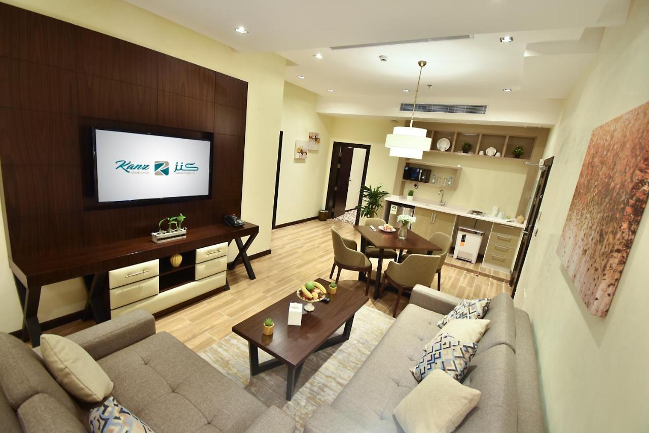 Aparthotel Kanz Suites *