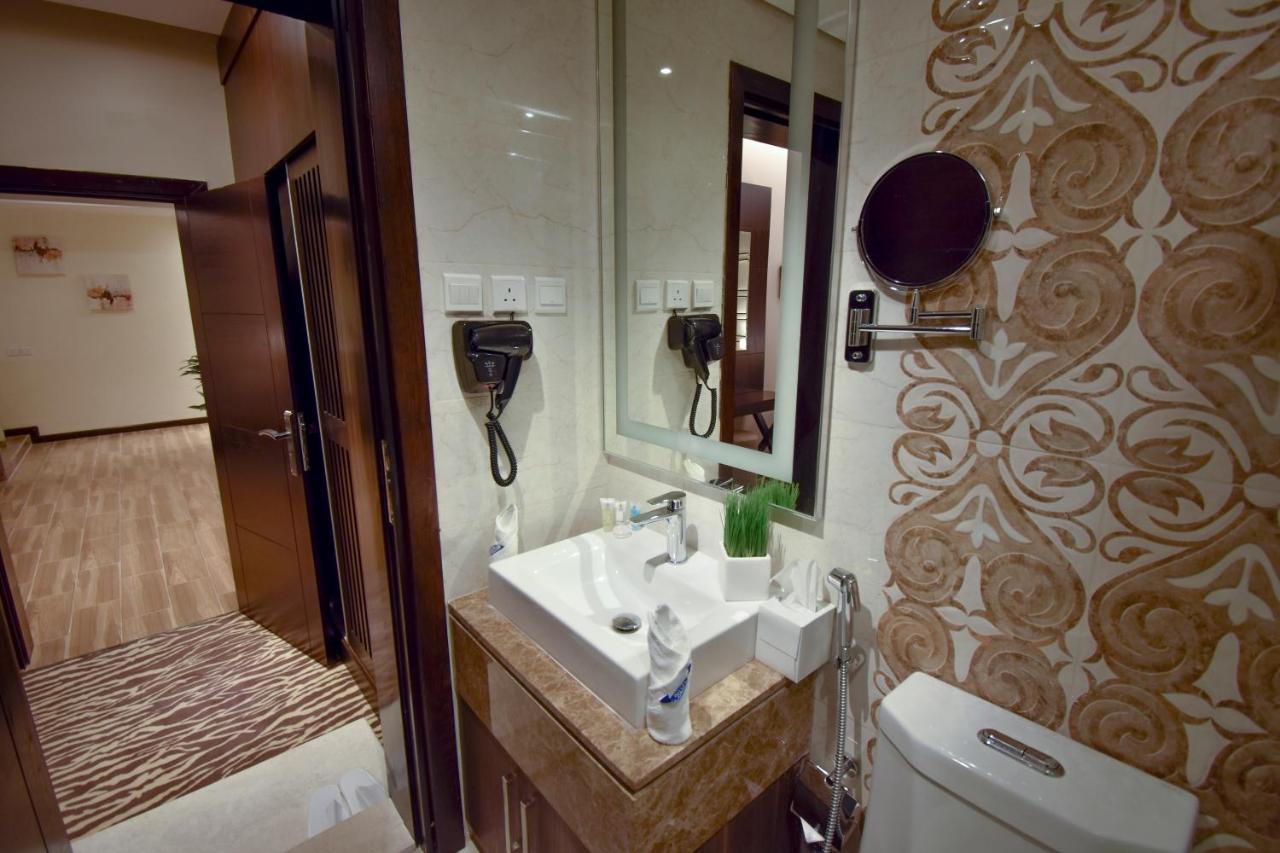 Aparthotel Kanz Suites *